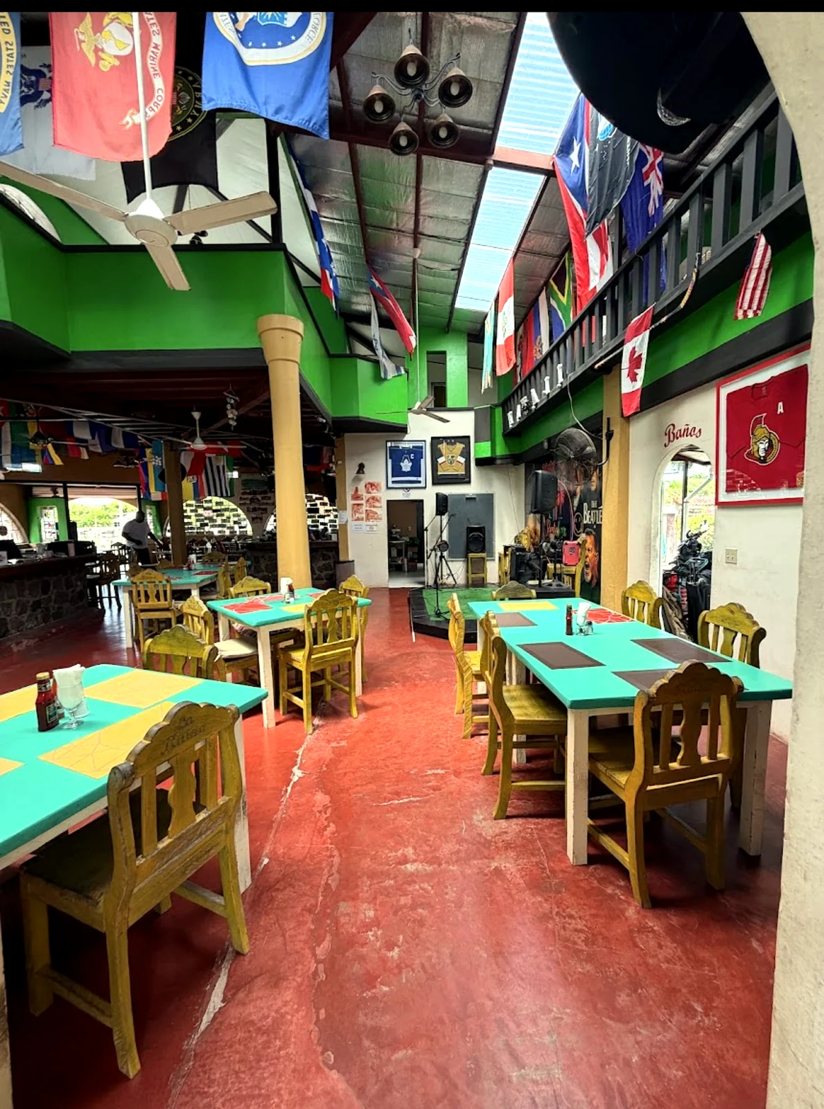 El salón y el escenario